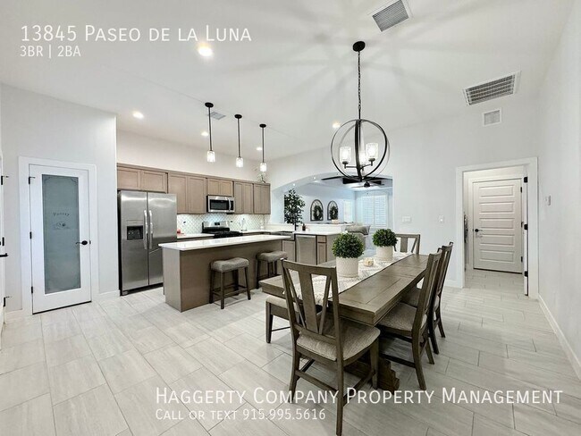 Building Photo - 13845 Paseo de Ln
