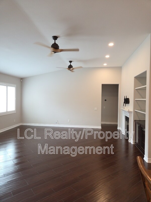 Building Photo - 3491 Tallgrass Ct