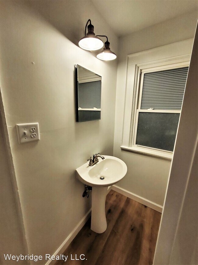 Building Photo - 3 br, 1 bath House - 3466 Wabash Ave