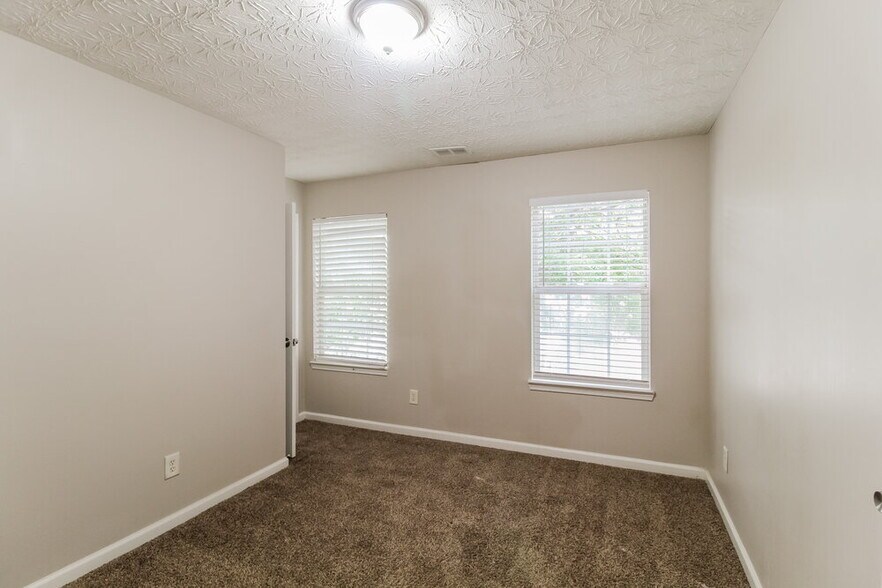 Building Photo - 451 Springbottom Ct SE