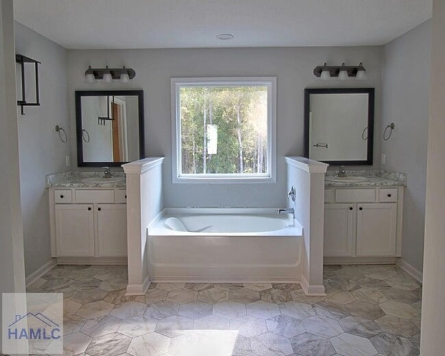 Building Photo - 39 Herty Ln