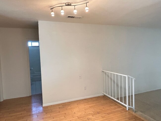 Building Photo - 4 Bedroom, 2 Bathroom Updated home with Pool!