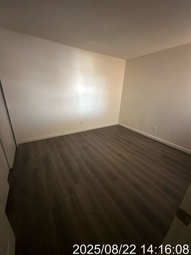 Building Photo - 905 Karma Ct