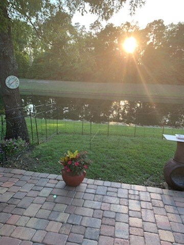 Building Photo - 1186 Waterfall Dr