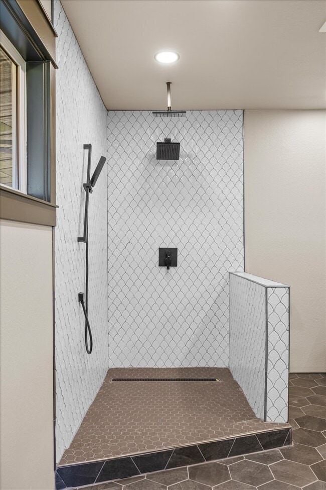 Building Photo - 2477 Coker Butte Rd