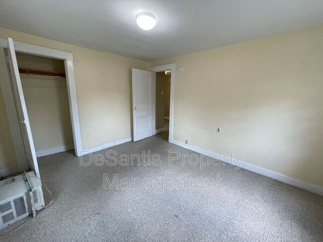 Building Photo - 2473 Wildwood Rd