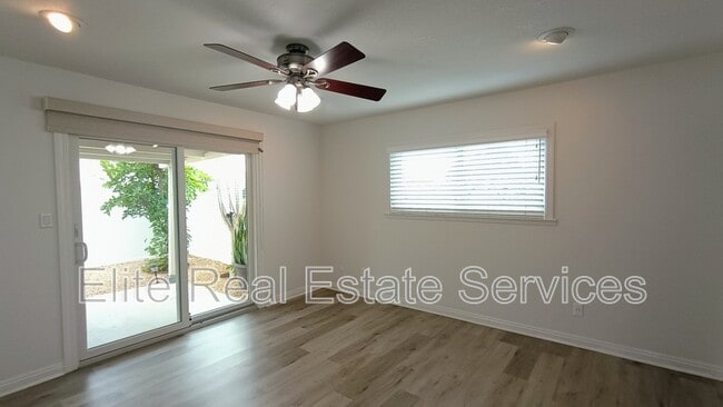 Building Photo - 255 Camino Del Cerro Grande