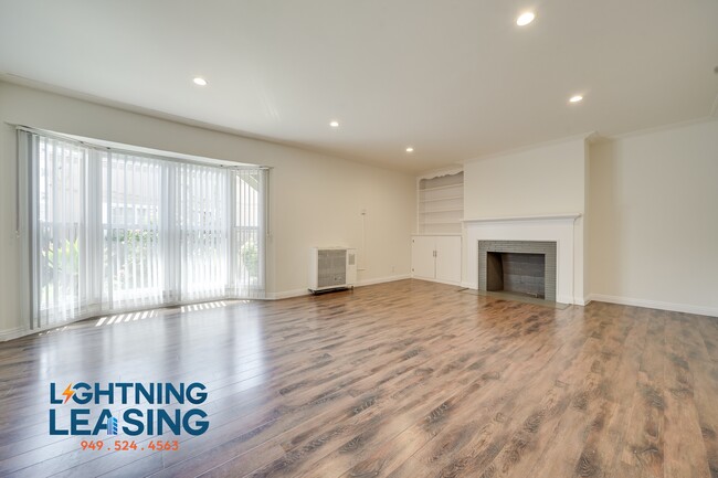 Building Photo - 1625 Normandie-22D