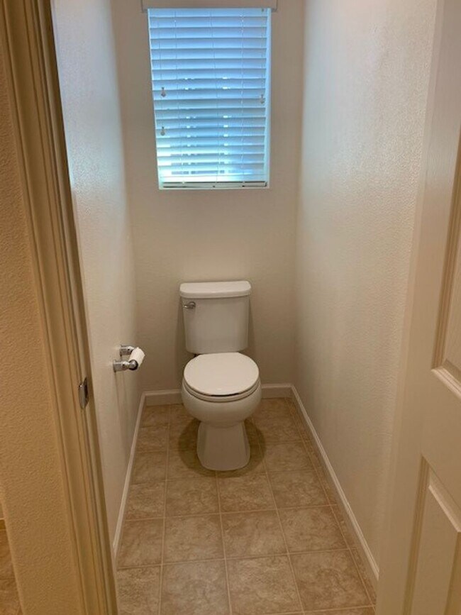 Building Photo - Two Story Home Across the Street from a Beautiful Park