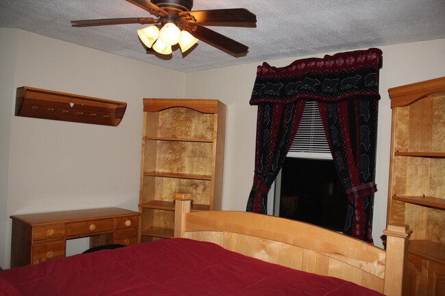 Building Photo - 1004 Winterton St