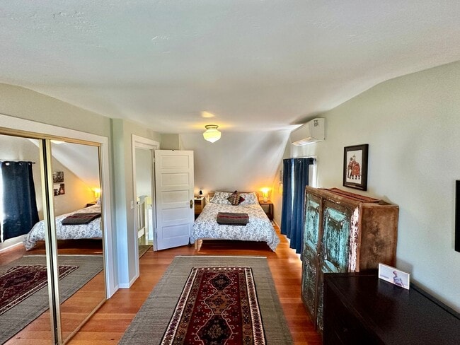 Building Photo - 3 Bedroom House For Rent In White Salmon