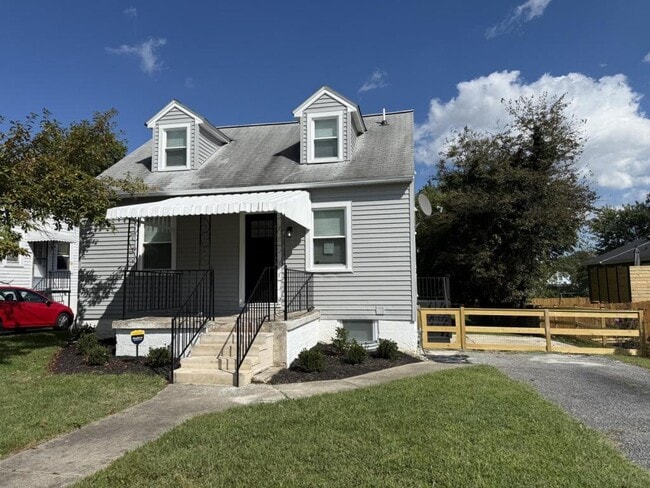 Building Photo - 9613 Harding Ave