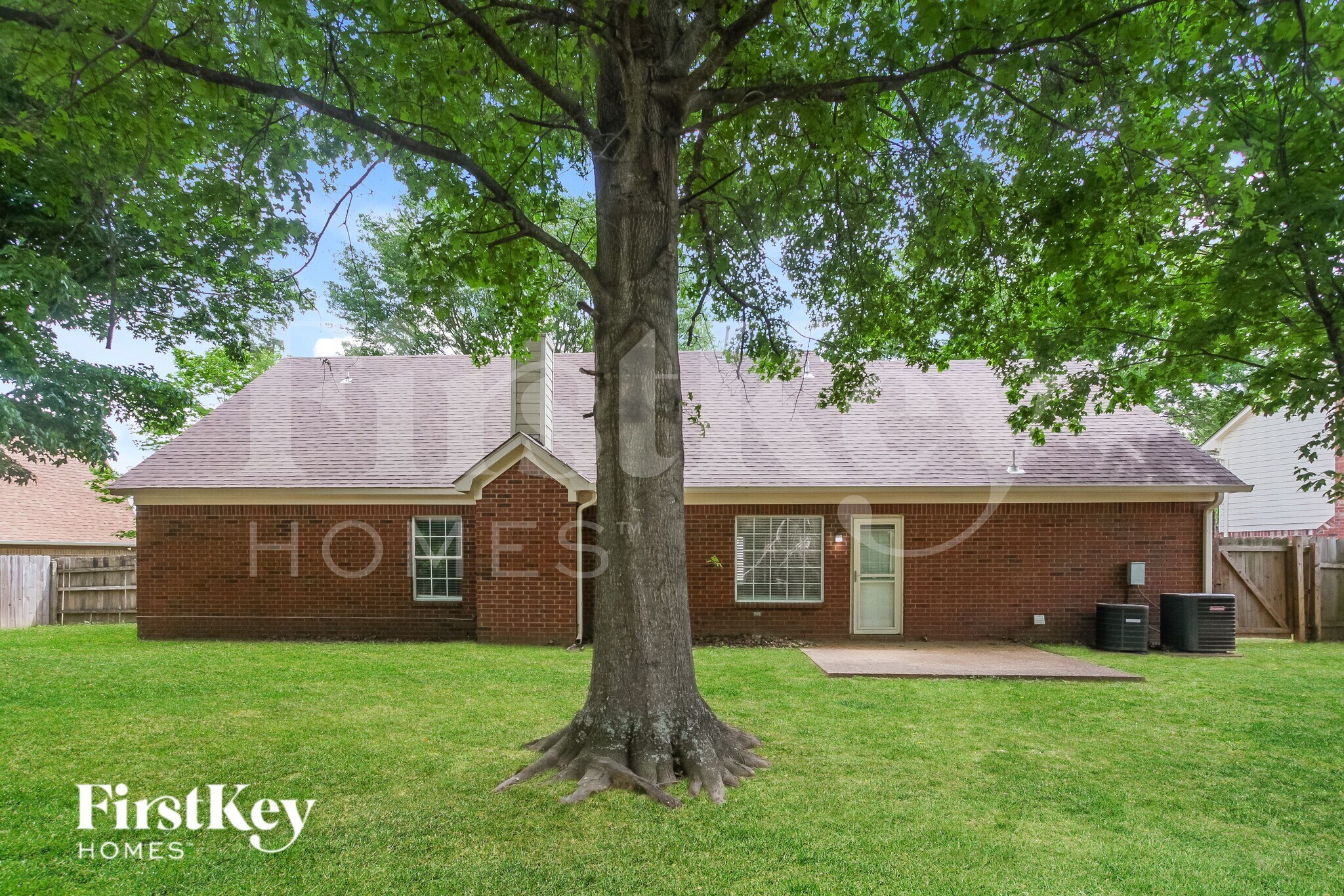 Building Photo - 4381 Whispering Bend Dr