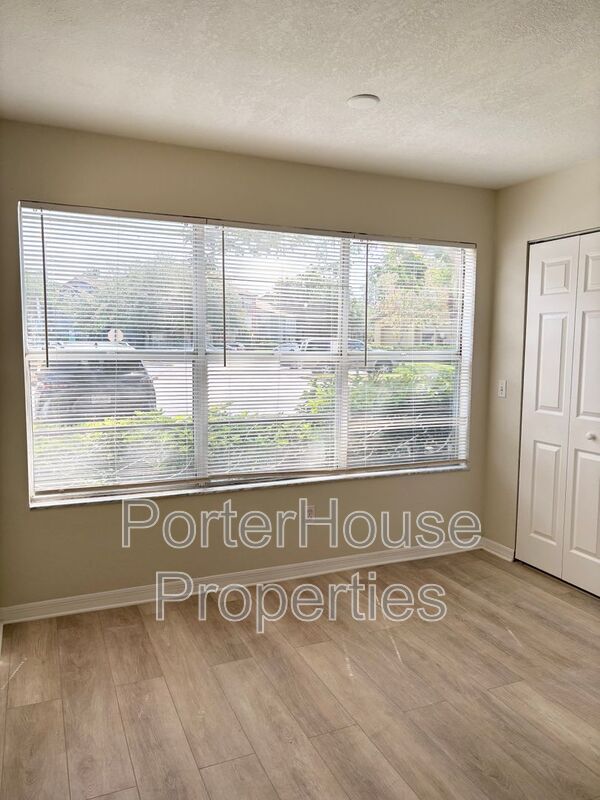 Building Photo - 5164 Conroy Rd