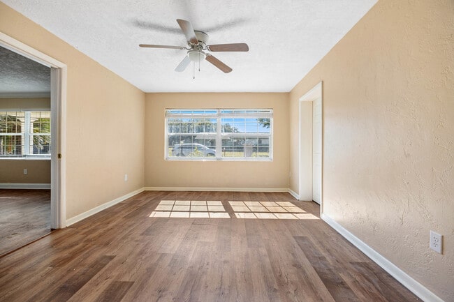 Building Photo - 1499 NE 59th St