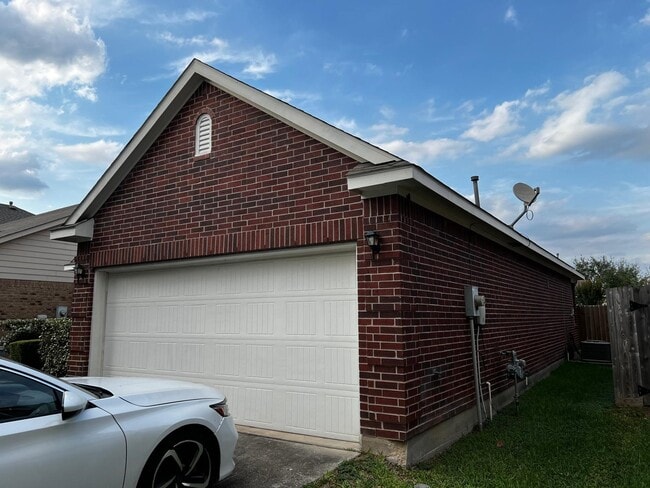 Building Photo - 23706 Red Glade Ct