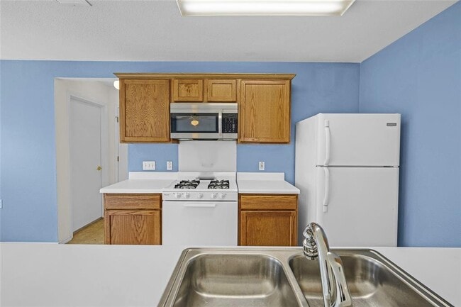 Building Photo - 5509 Bentsen Ln