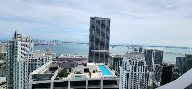 Building Photo - 1000 Brickell Plaza