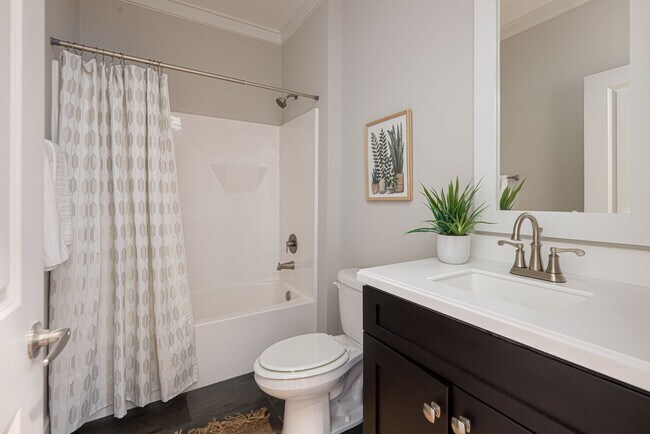 Building Photo - Large New Construction Rental - Old Fort