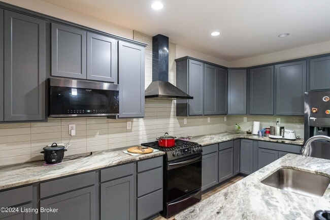 Building Photo - 213 Belden Trl