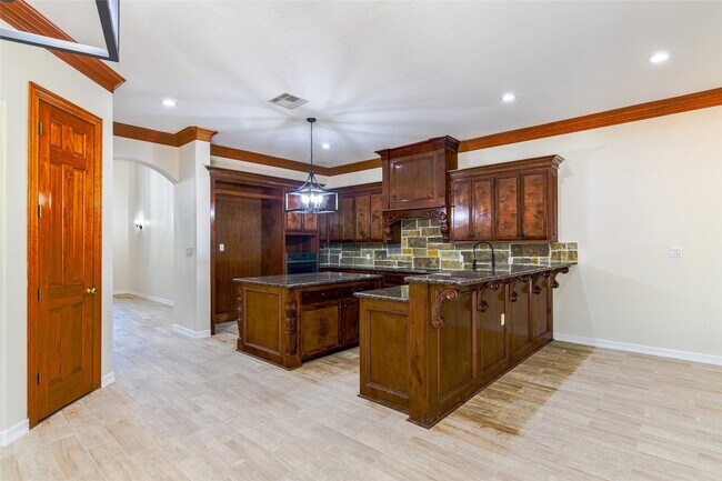 Building Photo - 12446 Willis Waukegan Rd