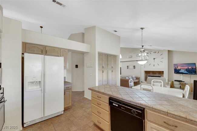 Building Photo - 2216 Sapphire Valley St