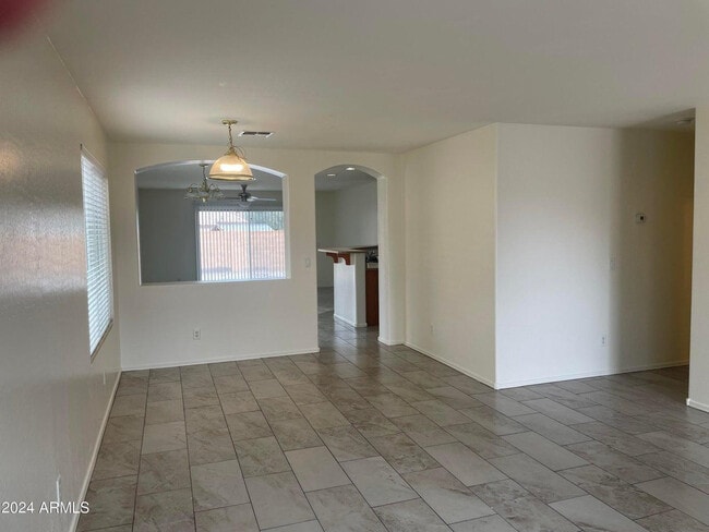 Building Photo - 1333 S 220th Dr
