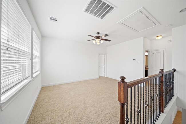 Building Photo - 14 Camplight Court