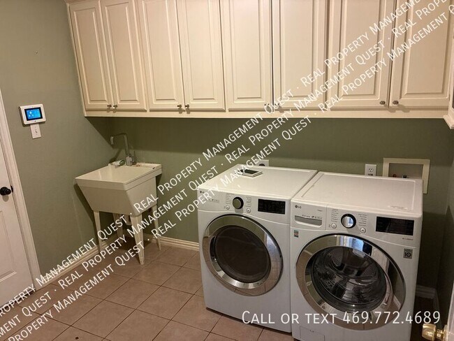 Building Photo - 3731 Edgewood Ct