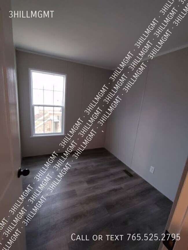 Building Photo - 5600 W Kilgore Ave