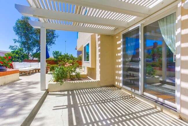 Building Photo - Stunning 4 Bed, 3 Bath Home on Cul-de-Sac in Scripps Ranch - No Pet Allowed