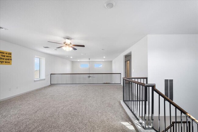 Building Photo - 420 Deerpath St