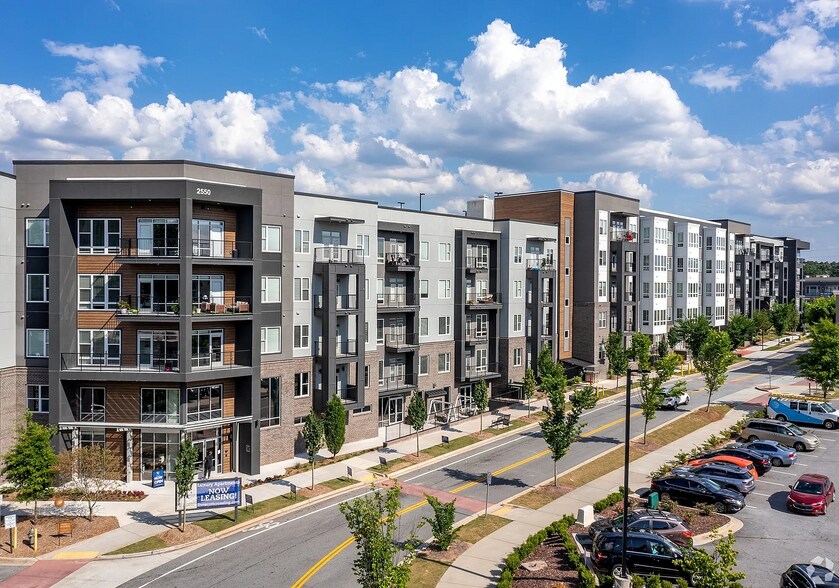 Building Photo - 2550 Blackmon Dr