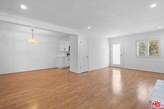 Building Photo - 8120 Redlands St