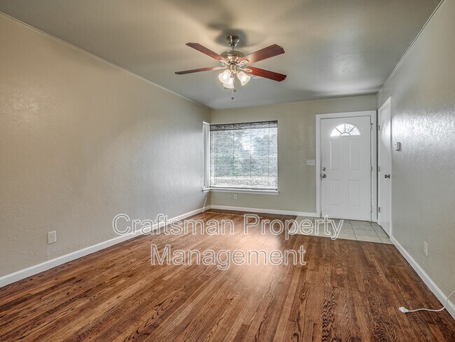 Building Photo - 3105 NW 67th St