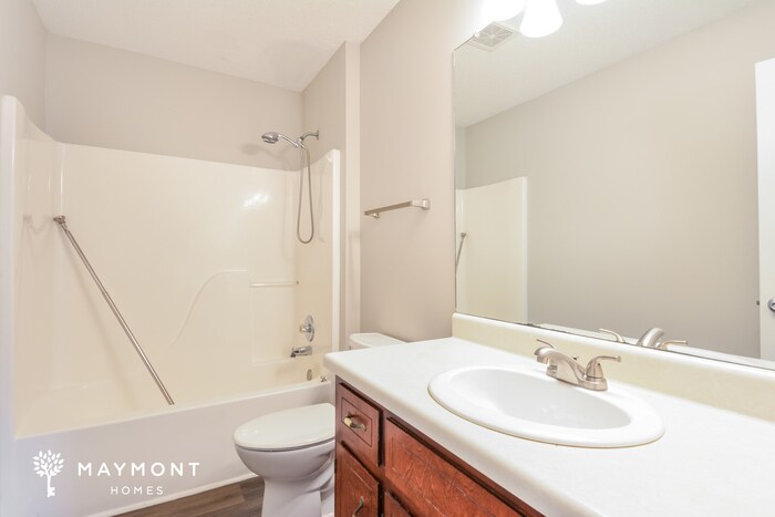 Building Photo - 403 Kelsey Dr