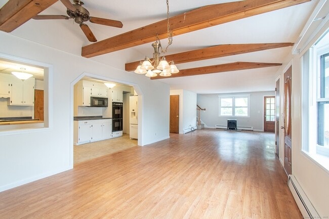Building Photo - 34 N Maple St
