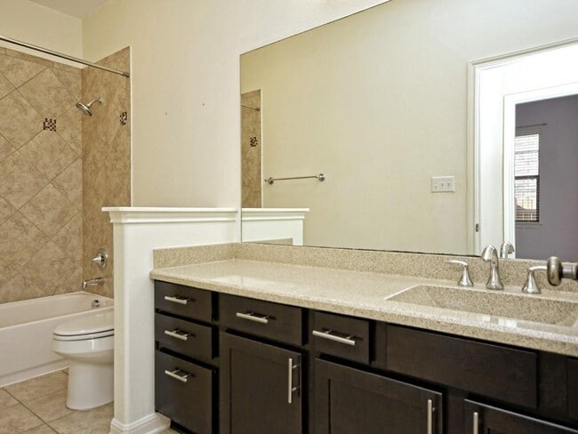 Building Photo - 2216 Lookout Range Dr