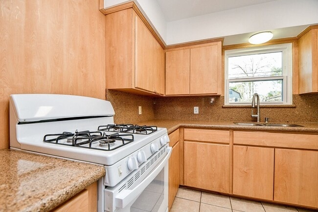 Building Photo - 9534 Kerrwood Ln