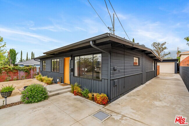 Building Photo - 7639 Machrea St