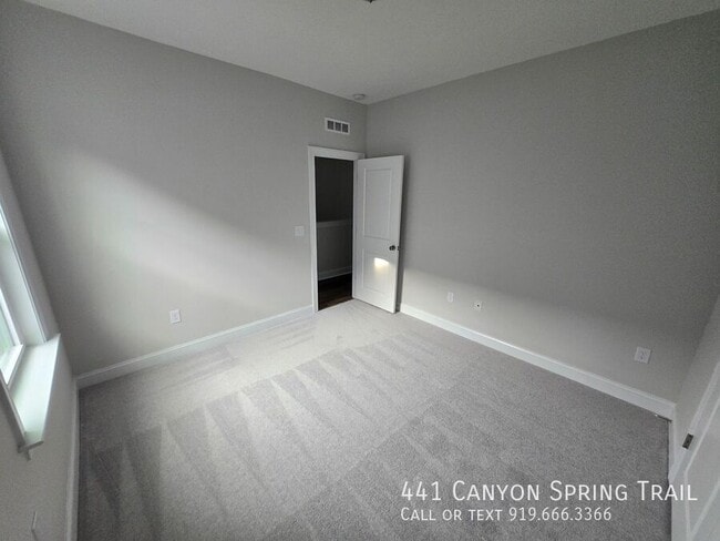 Building Photo - 441 Cyn Spg Trl