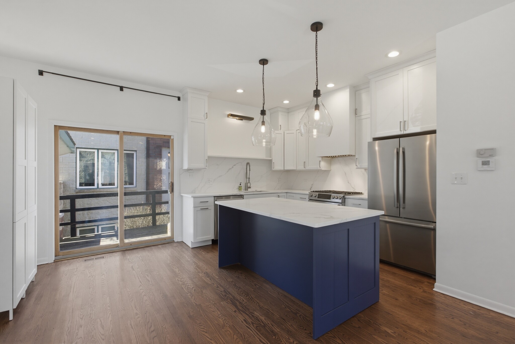 Building Photo - 448 N Carpenter St