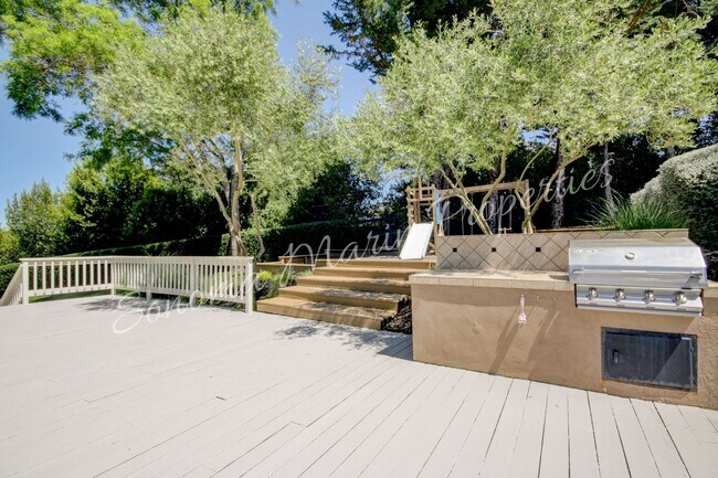 Building Photo - 4626 Bennett View Dr