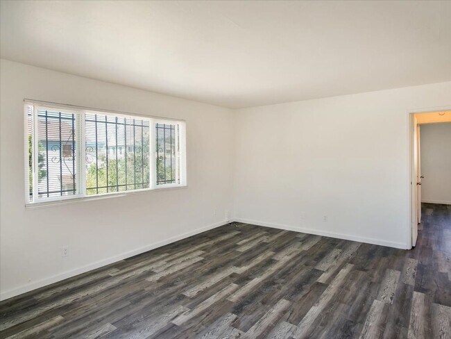 Building Photo - 2901 Octavia St