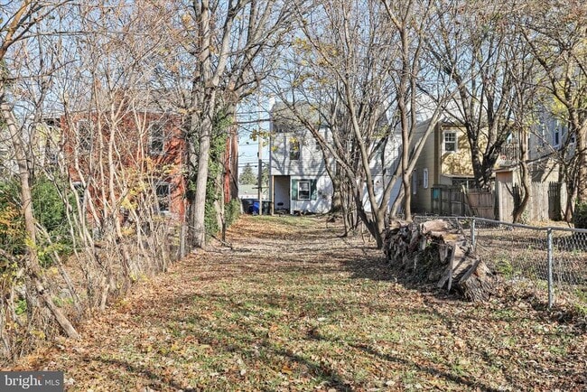 Building Photo - 135 E Antietam St