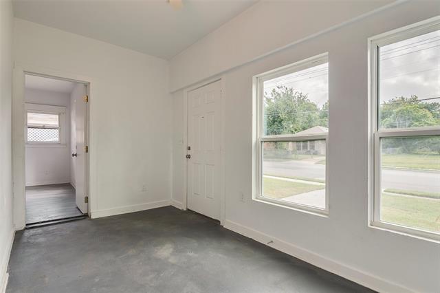 Building Photo - 4423 Colonial Ave