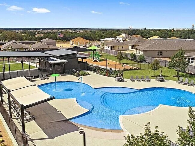 Building Photo - 4 Bedroom, 3 Bathroom Single Family Home i...