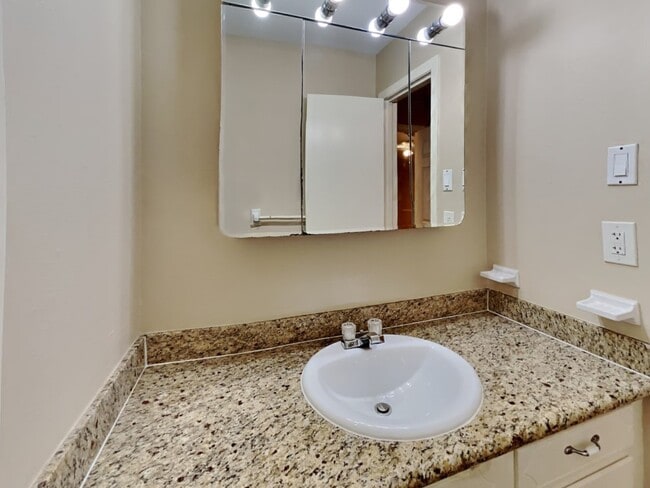 Building Photo - 10418 Winding Trail Rd