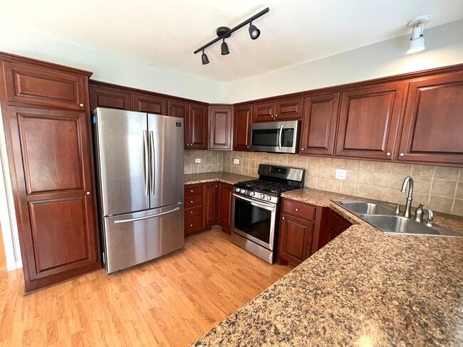 Building Photo - 1076 Rockport Dr