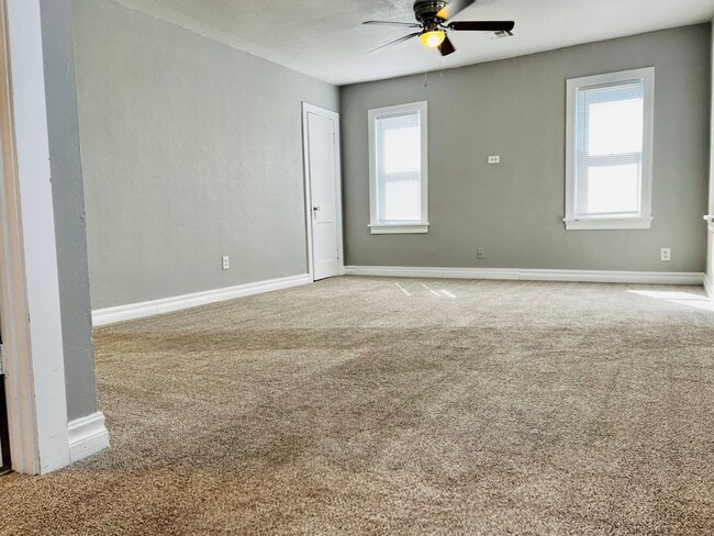 Building Photo - Beautifully Updated 2BD 1BA Corner Lot Hom...